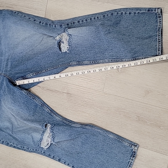 Good American women's size 18 jeans. - Picture 4 of 6